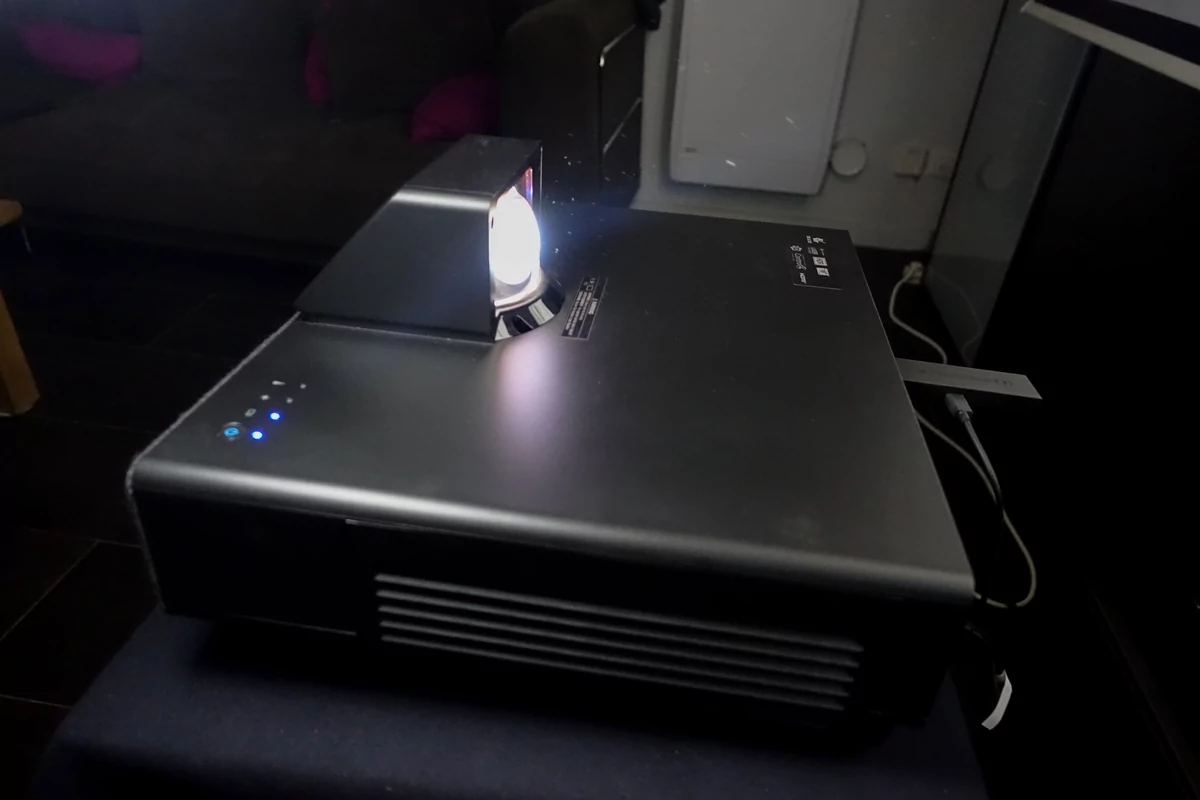 Epson EH-LS500