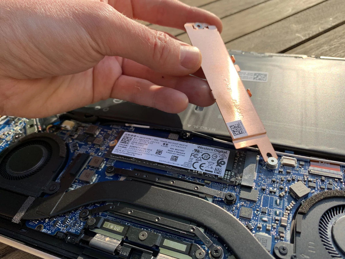 Dell-XPS-13-2020_5167-min.JPG