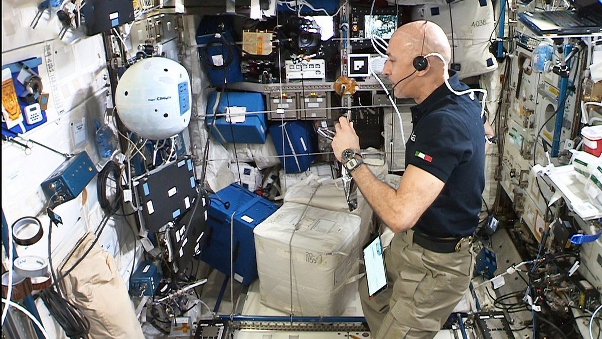 Rencontre du troisième type au sein de l'ISS. © NASA/ESA