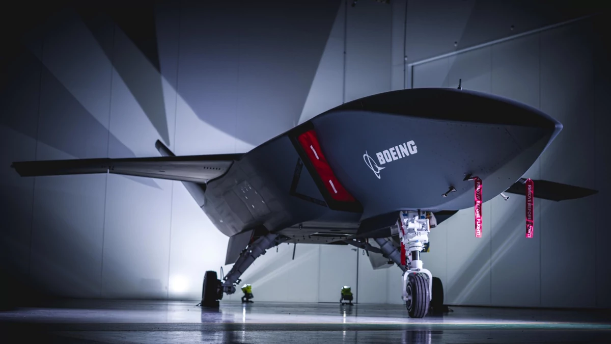 Boeing-Loyal-Wingman.jpg