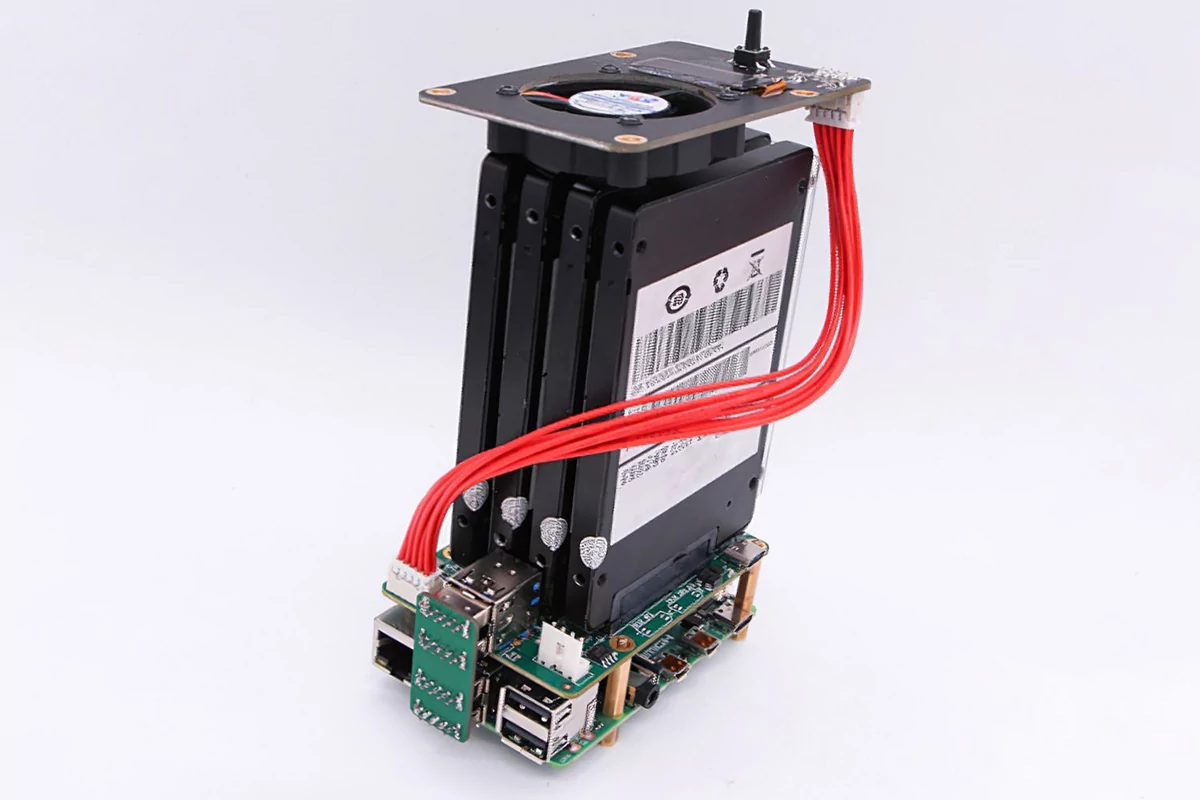Notre Raspberry RAID désossé