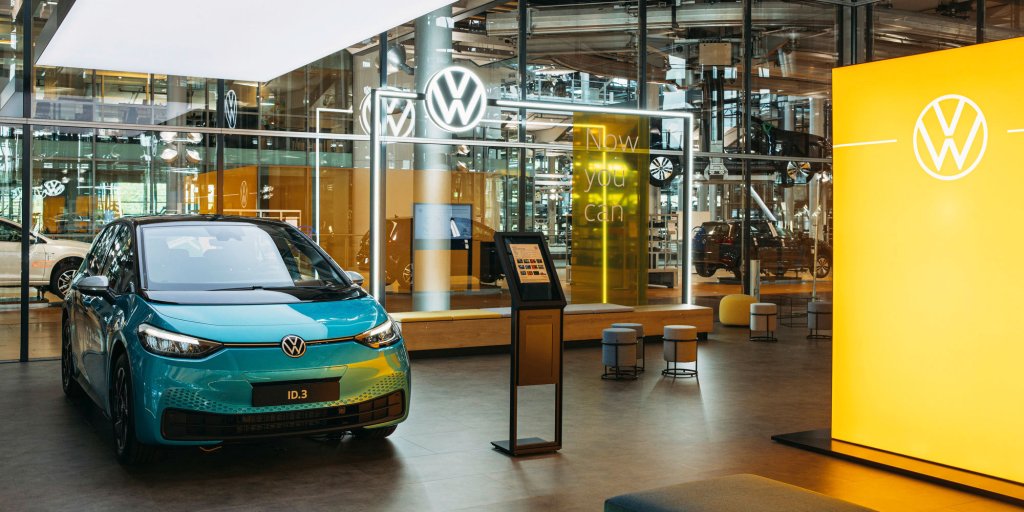 Volkswagen ouvre son premier magasin ID.Store dans l'usine transparente de Dresde