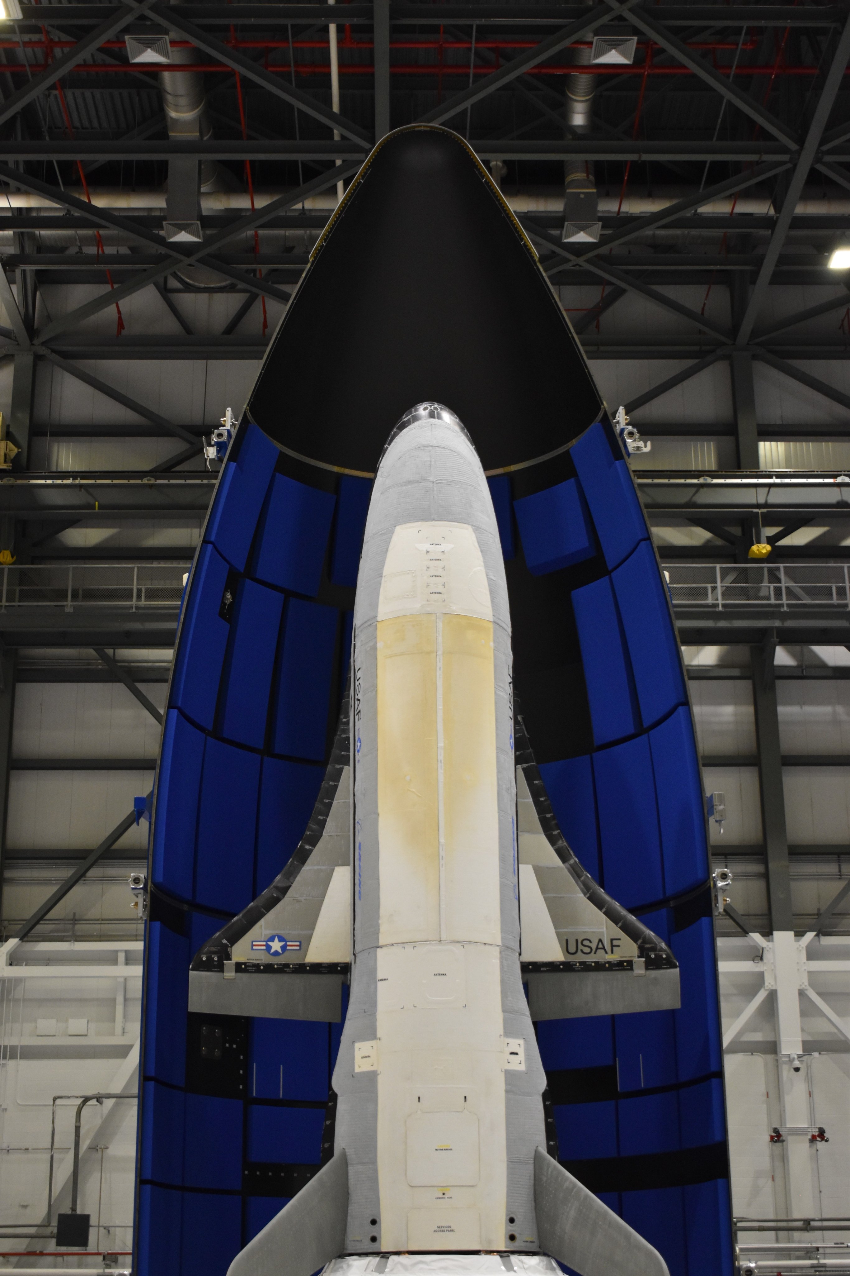 La navette X-37B est de retour en orbite avec ses secrets
