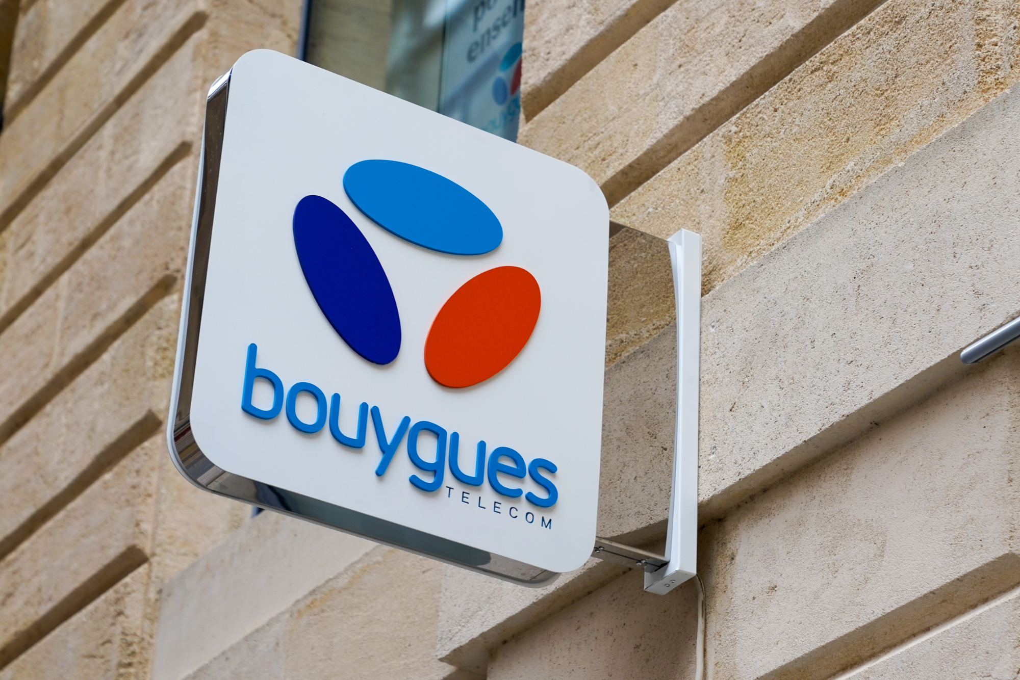 Bouygues Telecom lance son service de réparation rapide en boutique, clients ou non de l'opérateur
