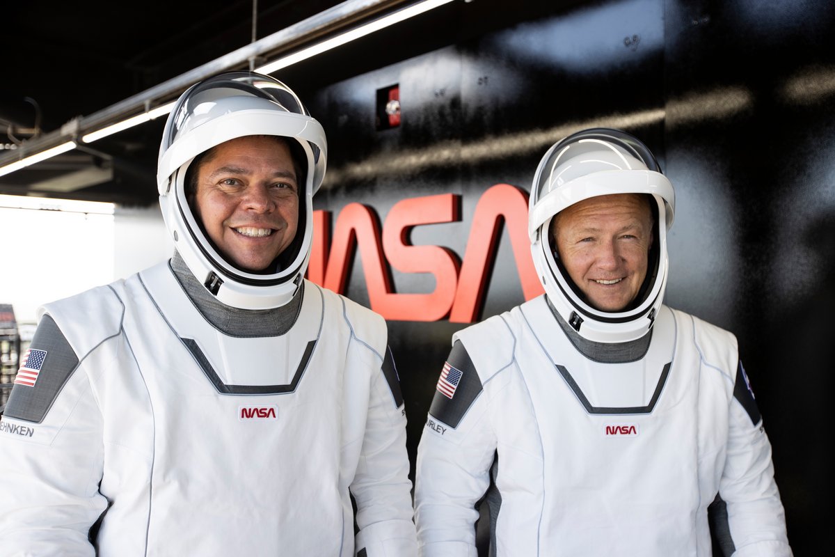 SpaceX DM2 NASA Astronautes Behnken Hurley