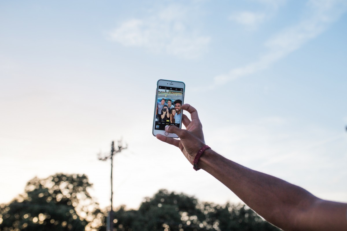 Des selfies de groupe même séparés, la nouvelle idée de génie d'Apple