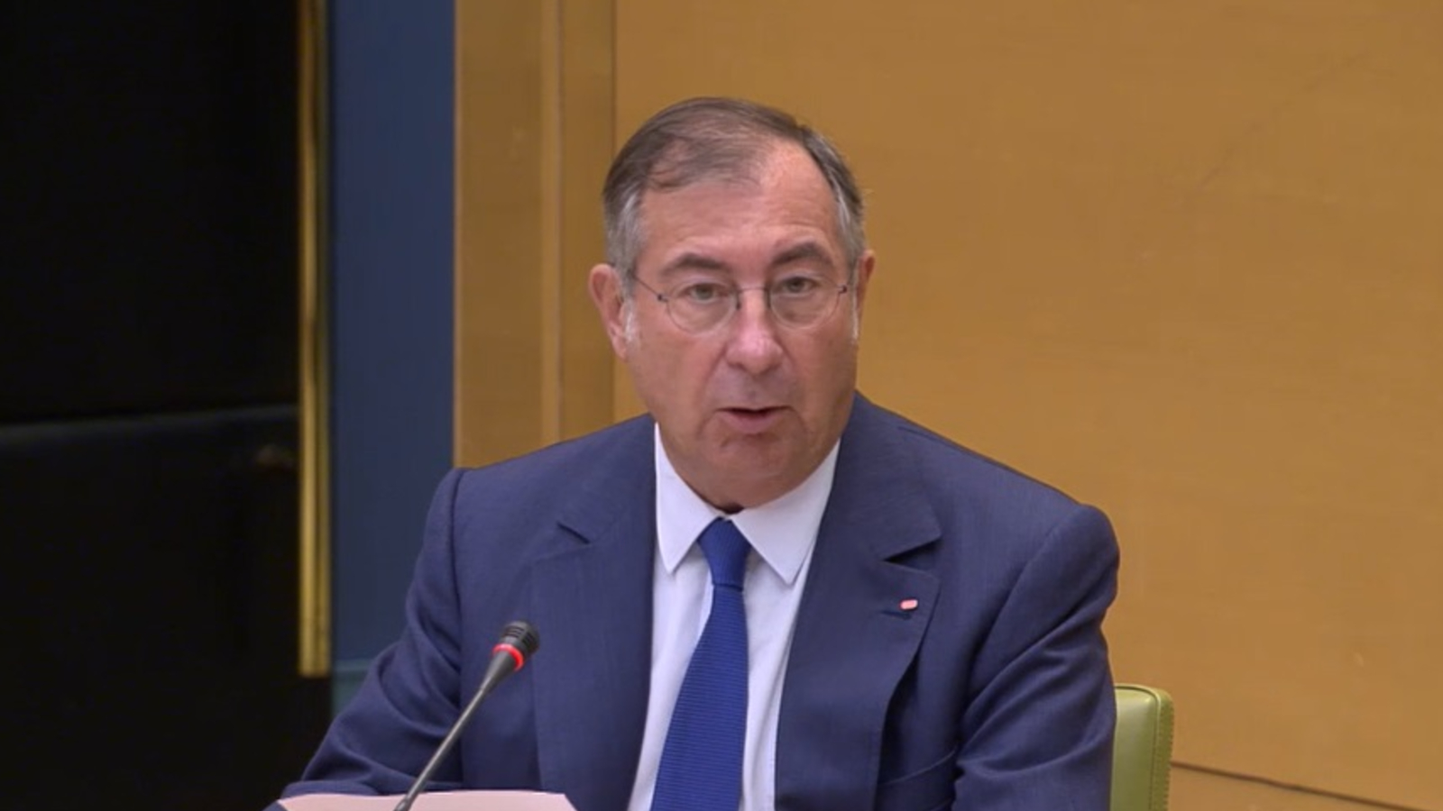 Devant le Sénat, Martin Bouygues dit vouloir renforcer la 4G en France avant de parler de la 5G