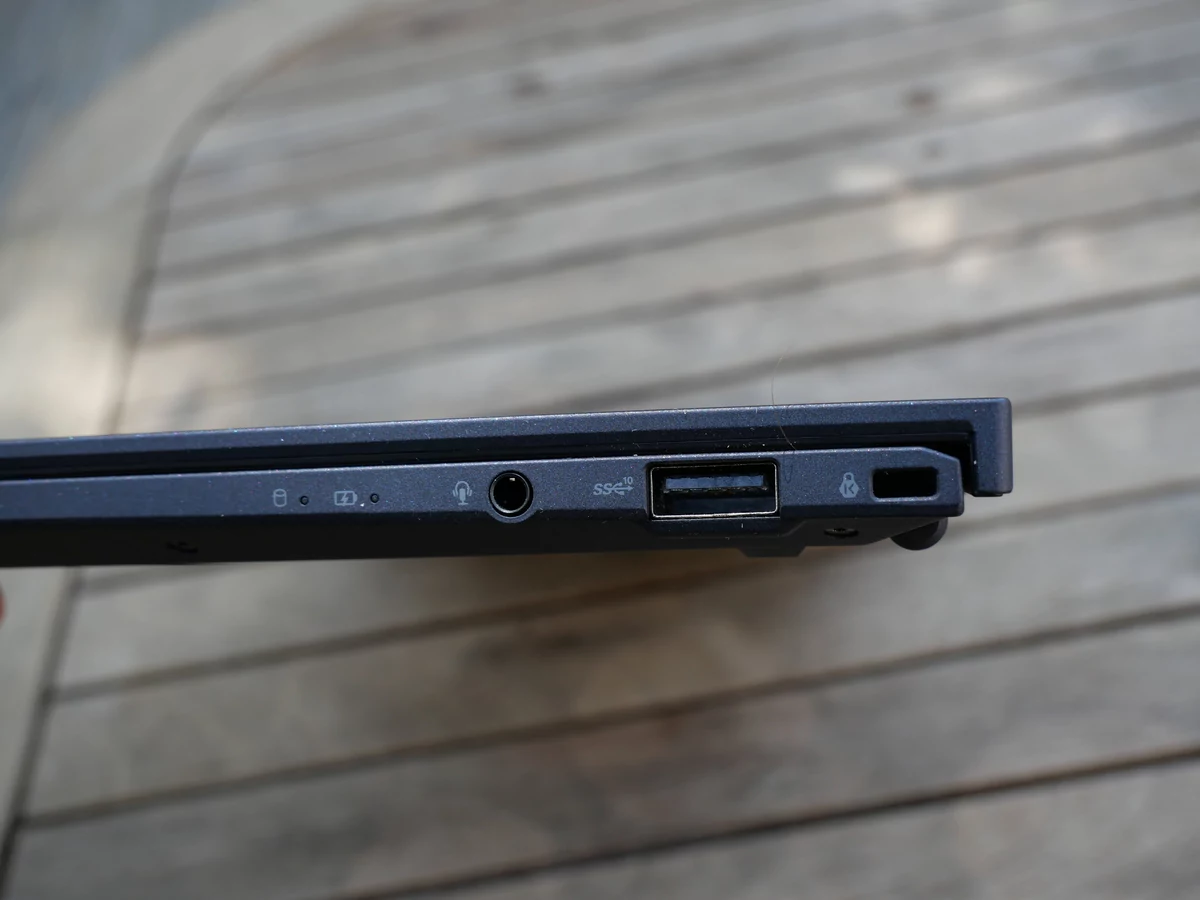 ASUS-ExpertBook_5636-min.JPG