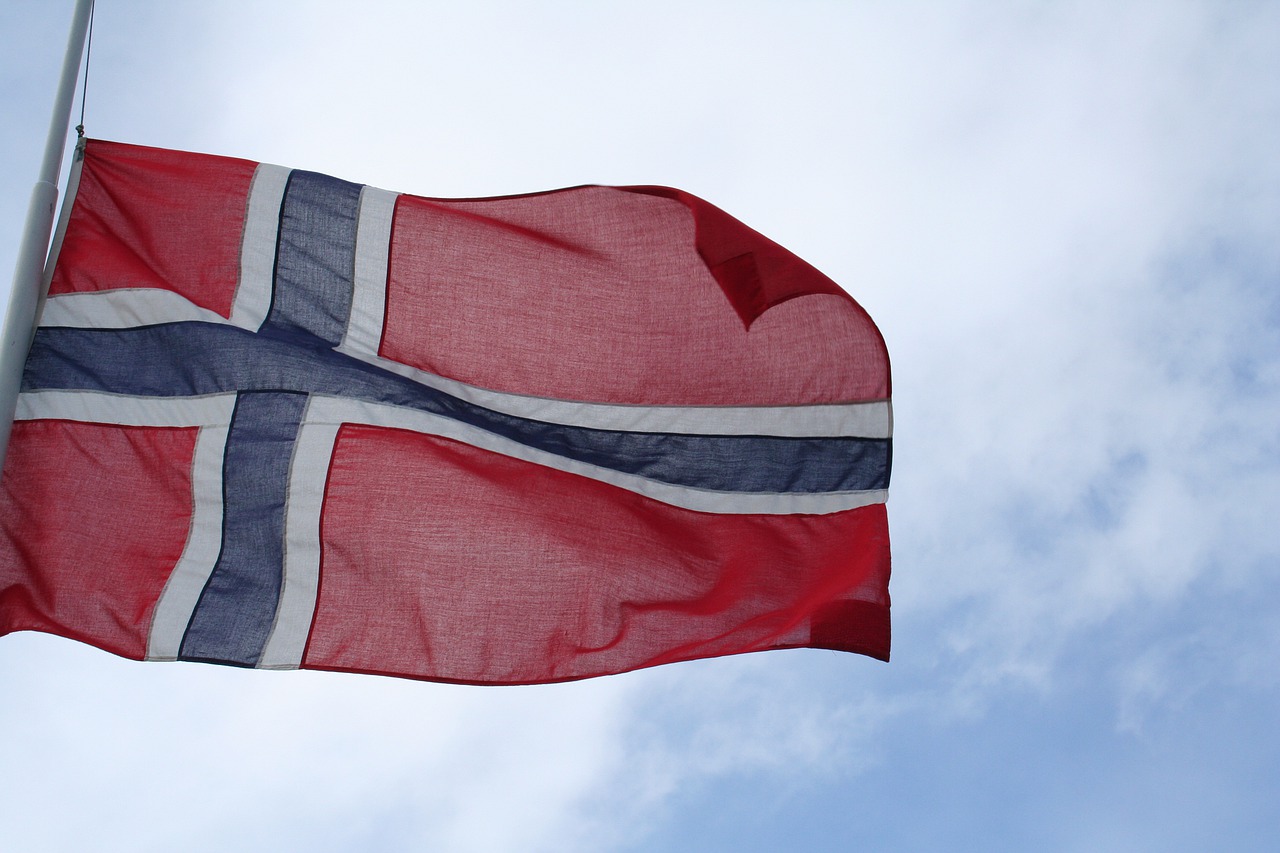 COVID-19 : la Norvège retire temporairement son application de contact tracing pour des raisons de vie privée
