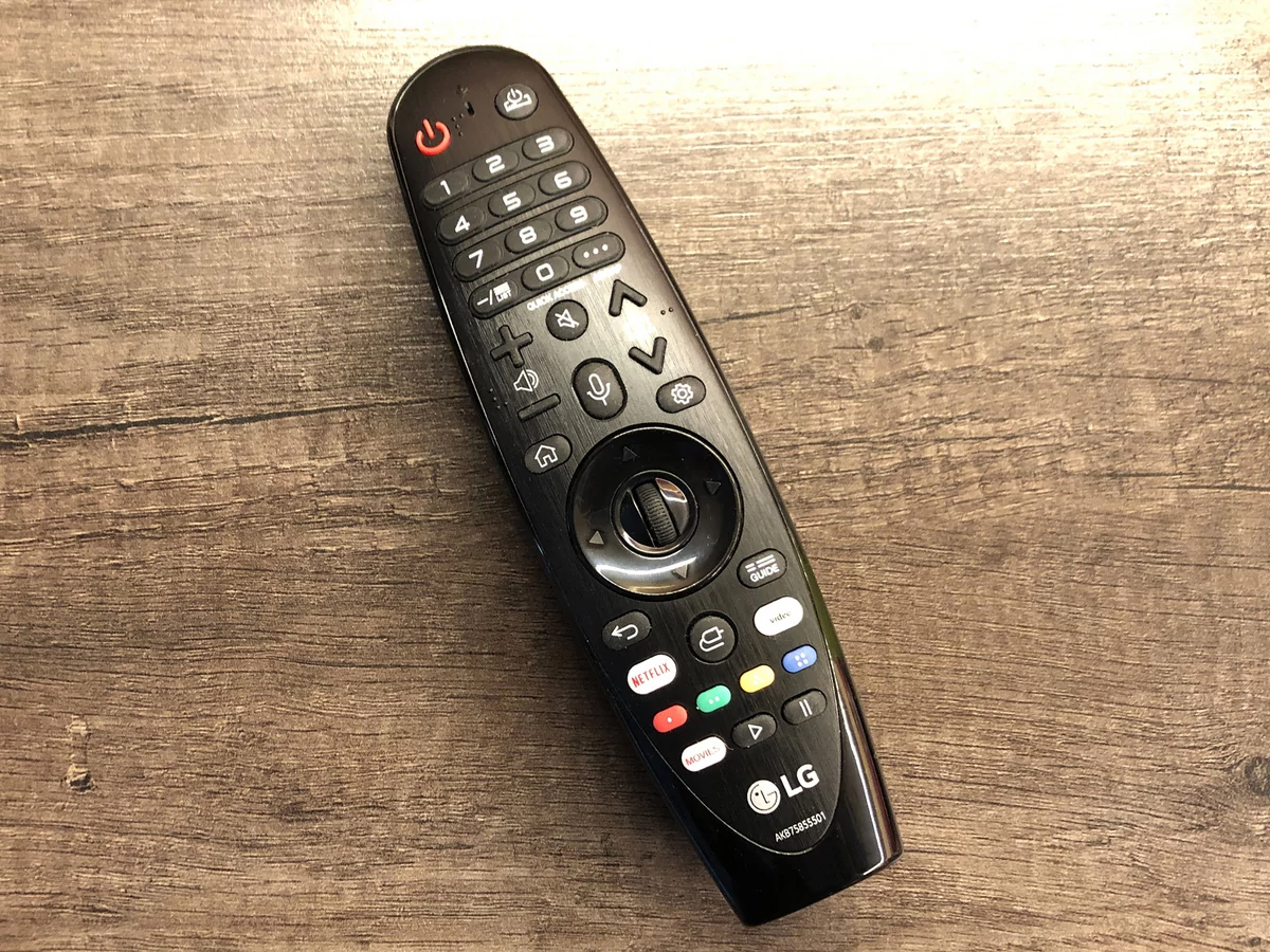 LG-65NANO90-09-magicremote.jpg