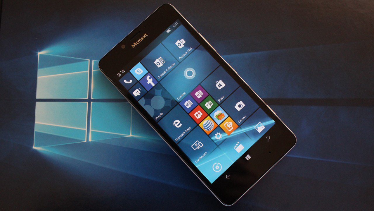 Windows 10 ARM pour smartphone n'est pas mort. Mieux, il évolue encore !