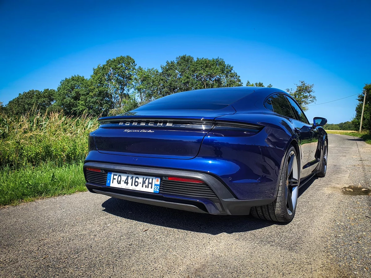Porsche Taycan Turbo © David Nogueira
