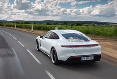 De nouvelles fonctionnalités pour la Porsche Taycan édition 2021