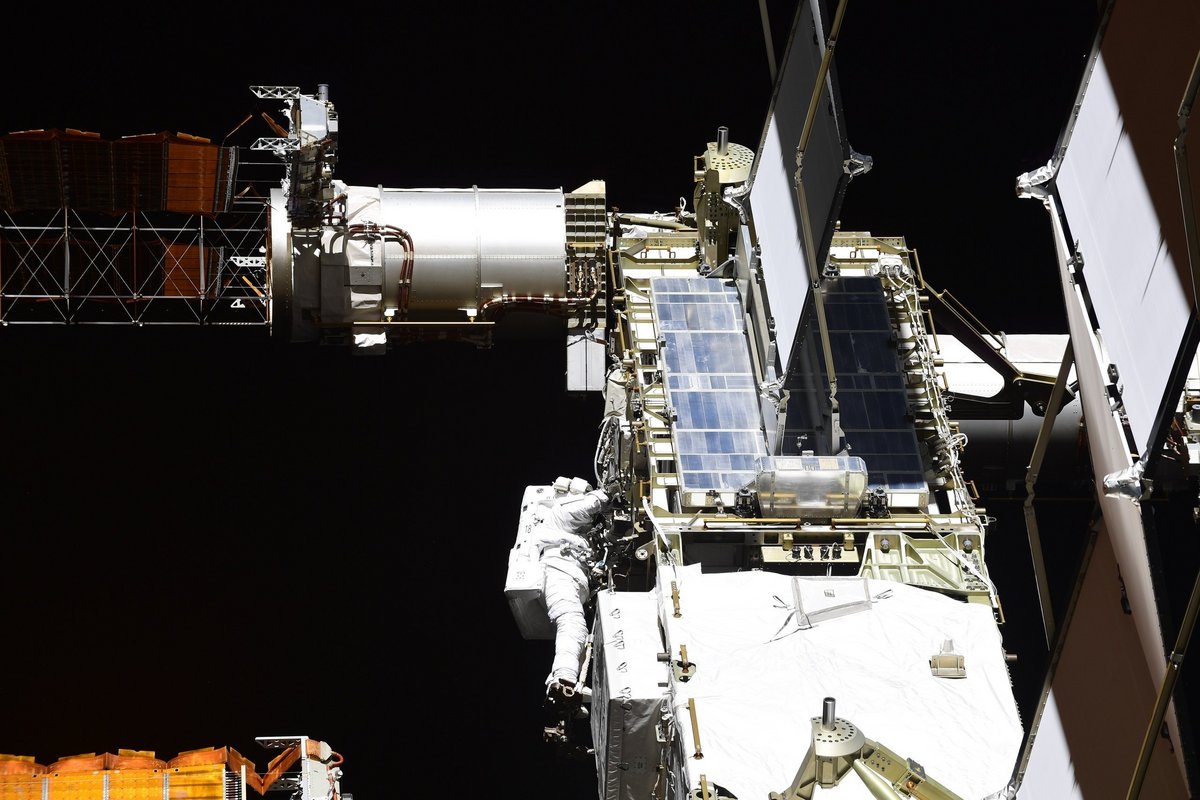 ISS Astronaute batterie EVA © NASA