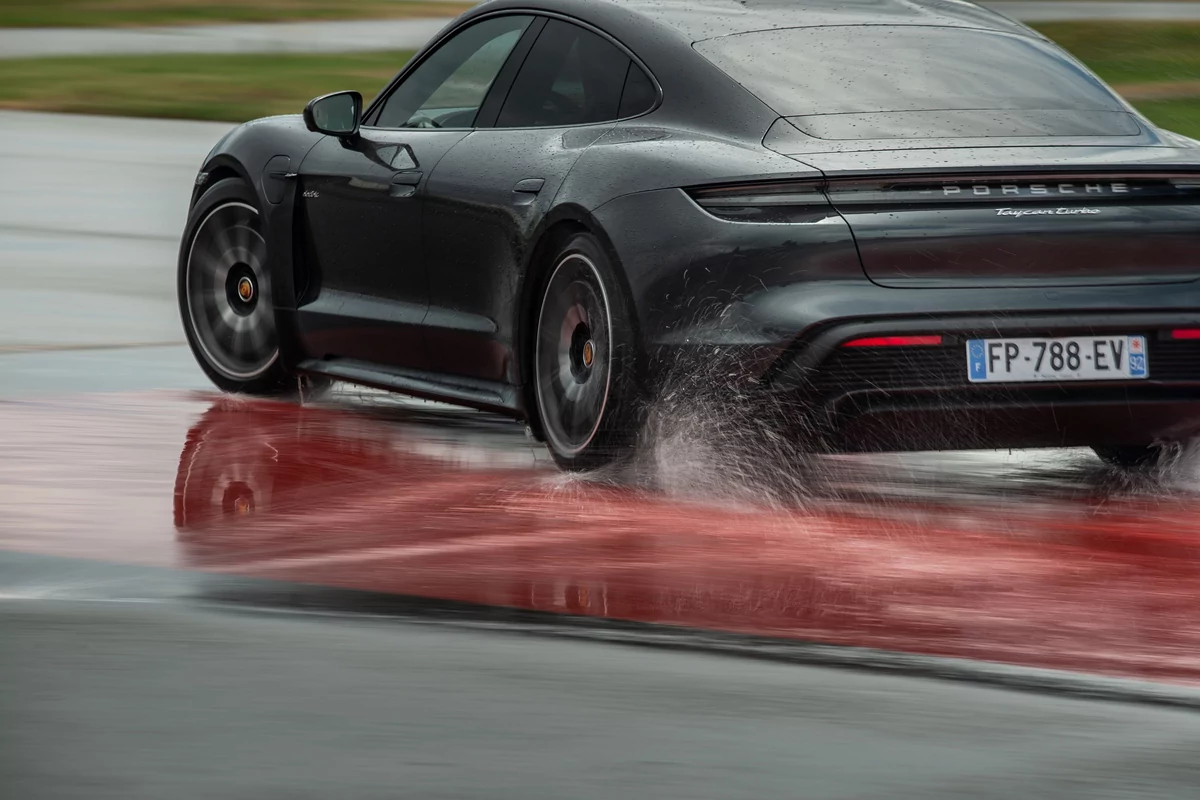 Porsche Taycan © Porsche