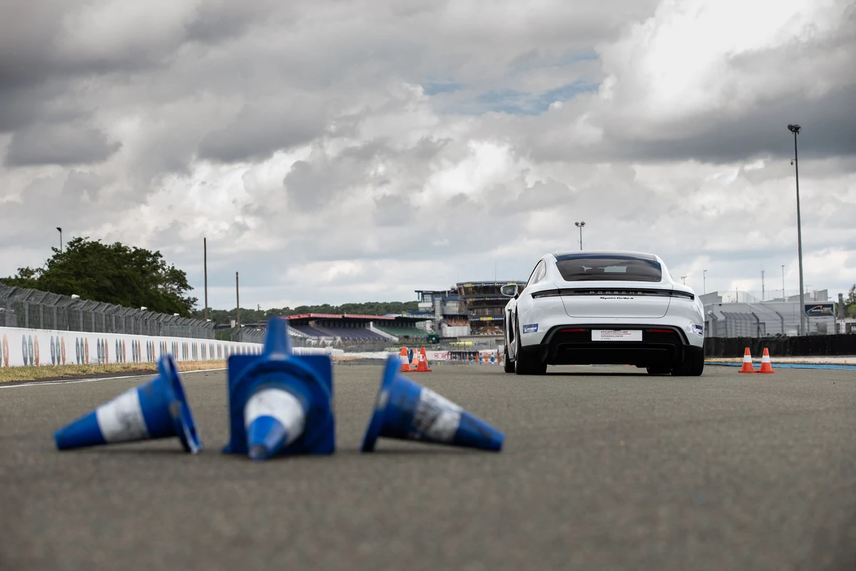 Porsche Taycan Turbo © David Nogueira