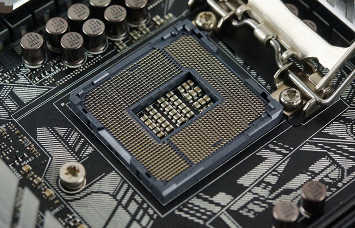 Un document Intel confirme l'arrivée du socket LGA1700 pour les processeurs Alder Lake