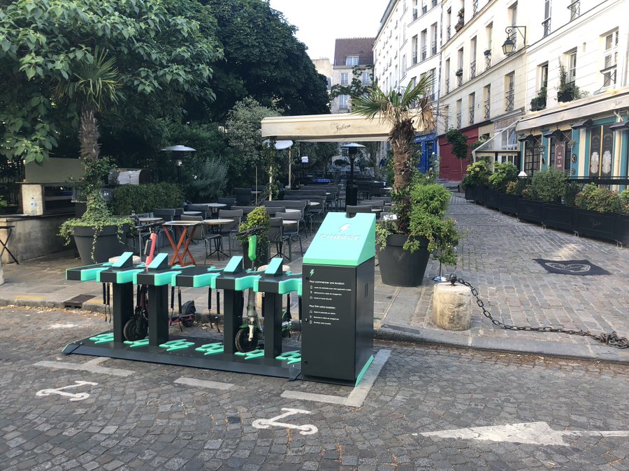 Paris : les stations de recharge pour trottinettes électriques en libre-service enfin déployées