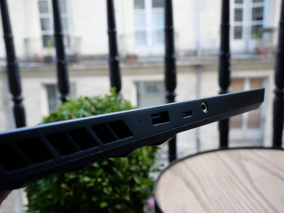 MSI-GE66-RAIDER_5883-min.JPG