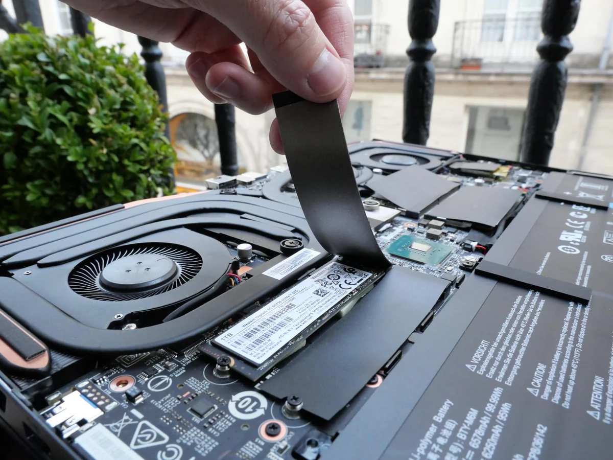MSI-GE66-RAIDER_5891-min.JPG
