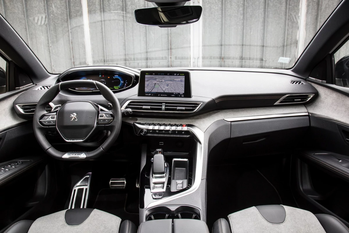 Peugeot 3008 Hybrid4 © Camille Pinet