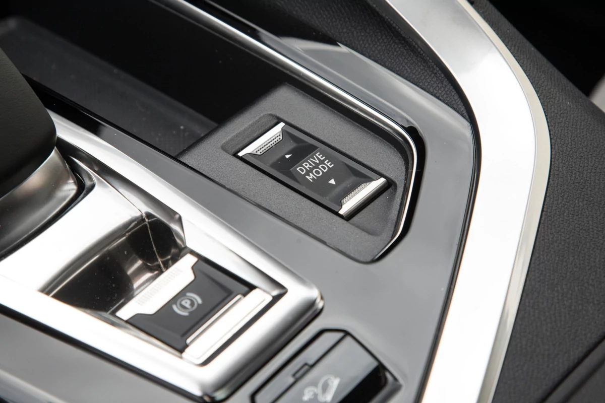 Peugeot 3008 Hybrid4 © Camille Pinet
