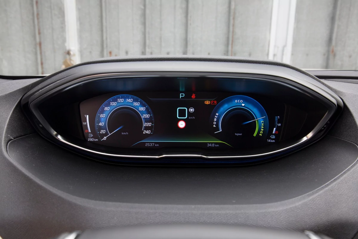 Peugeot 3008 Hybrid4 © Camille Pinet