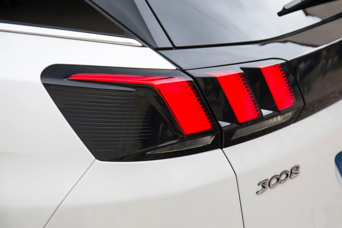 Peugeot 3008 Hybrid4 © Camille Pinet