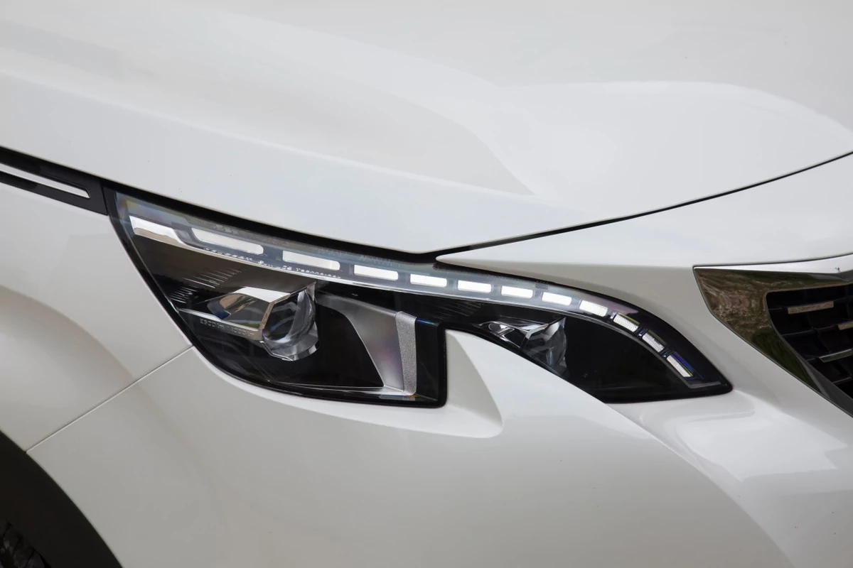Peugeot 3008 Hybrid4 © Camille Pinet