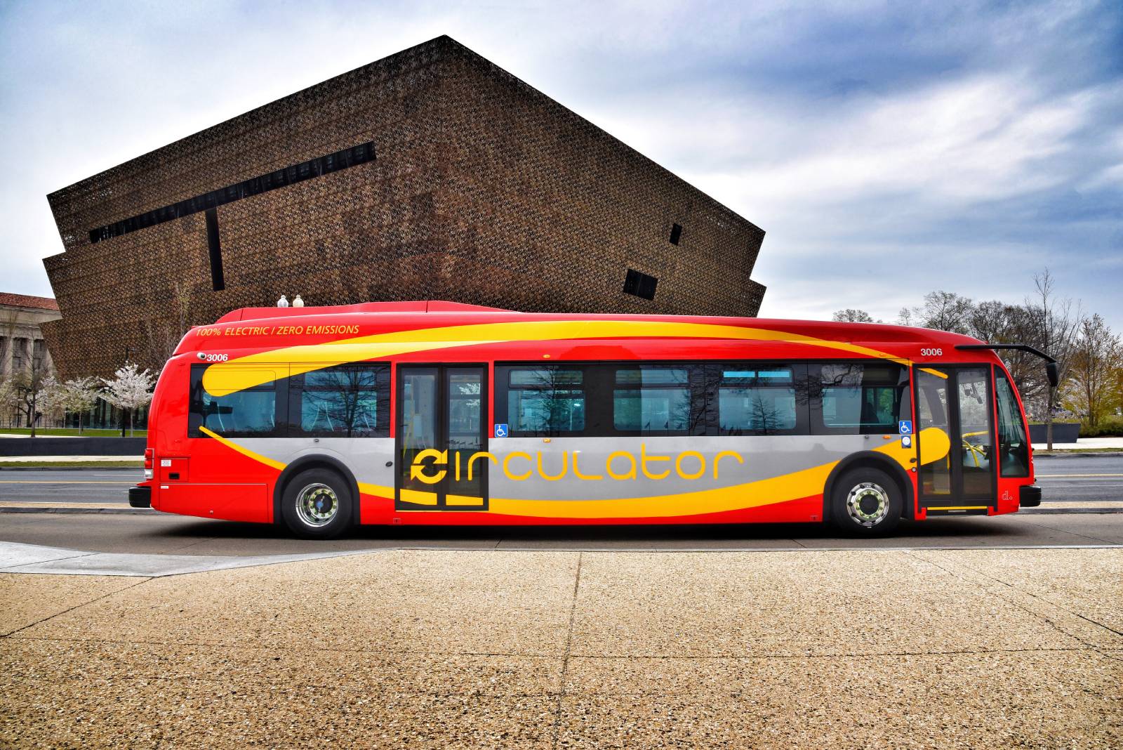 Environnement : 15 États américains veulent électrifier leurs bus et leurs camions