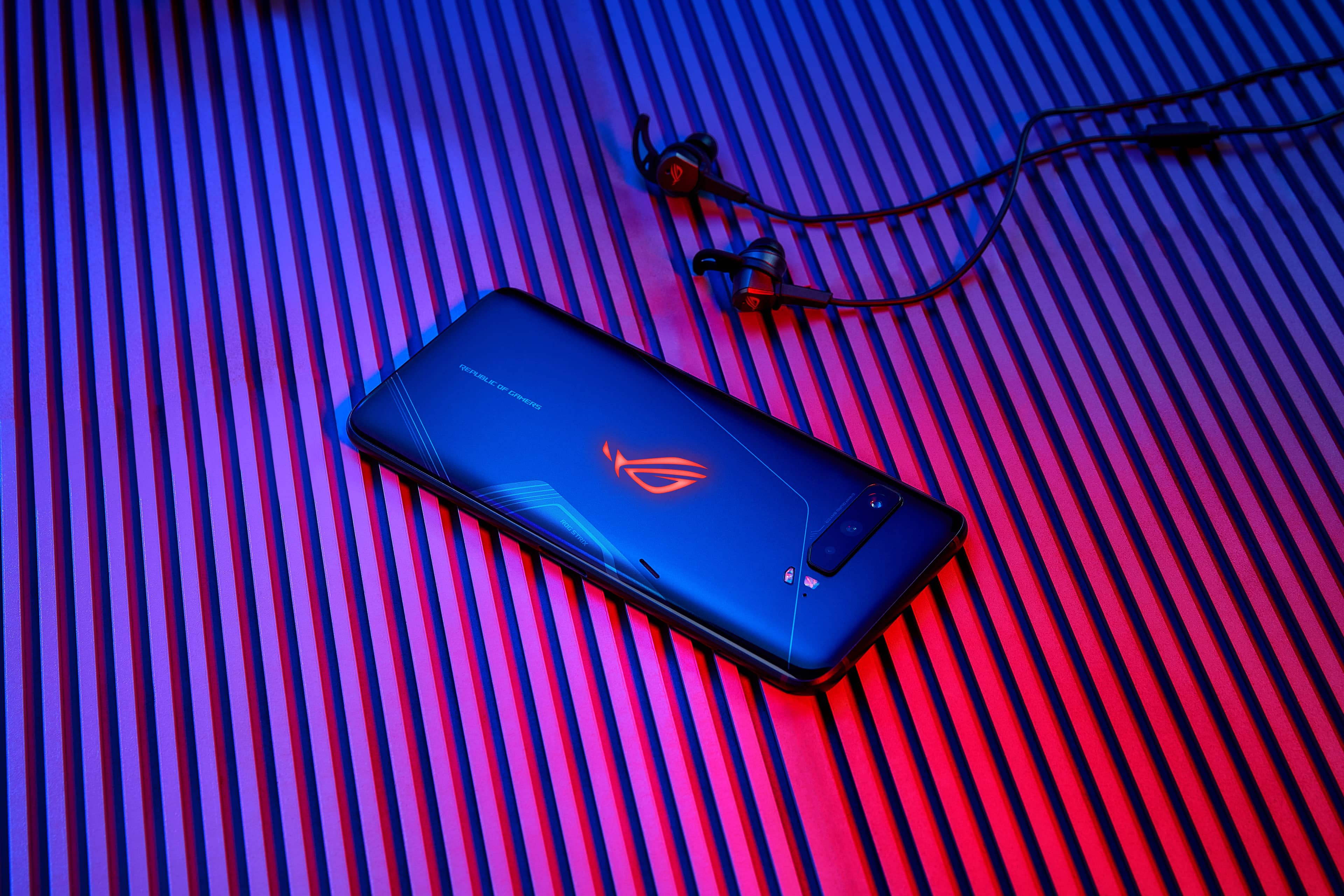 L'Asus ROG Phone 8 est là, et c'est bien plus qu'un smartphone de gamer