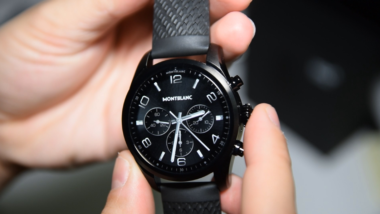 Test Montblanc Summit 2 le mariage du luxe et de Wear OS