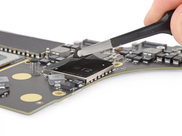 Apple T2 © iFixit