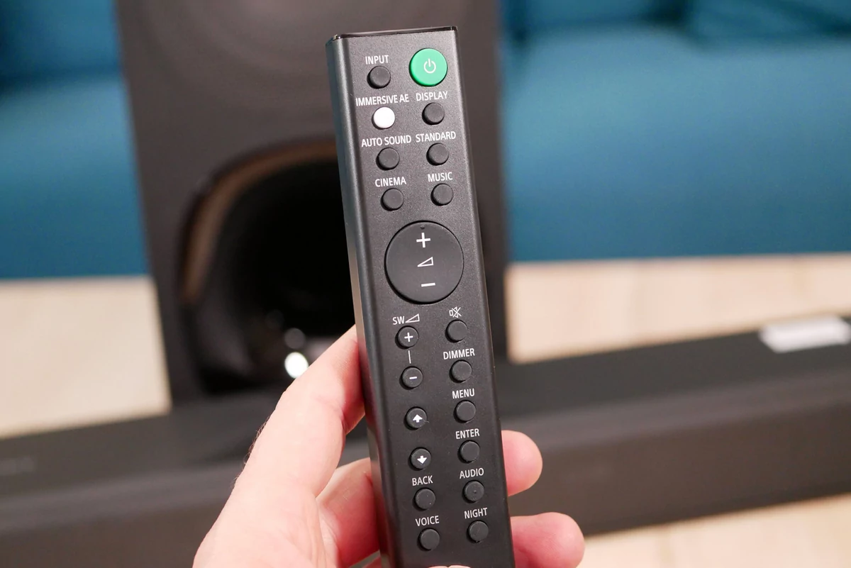 sony-HT-G700-07-remote.jpg