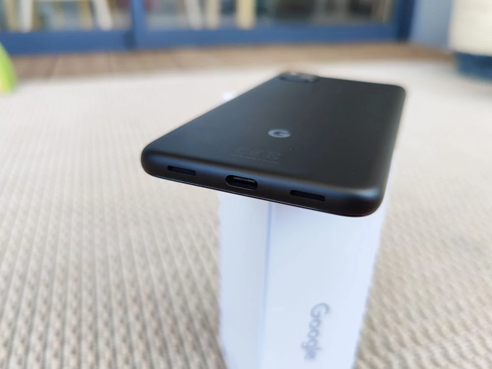 haut parleurs google pixel 4a © Gabriel Manceau