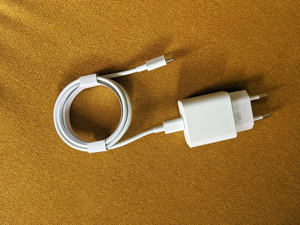 chargeur 18w google pixel 4a © Gabriel Manceau