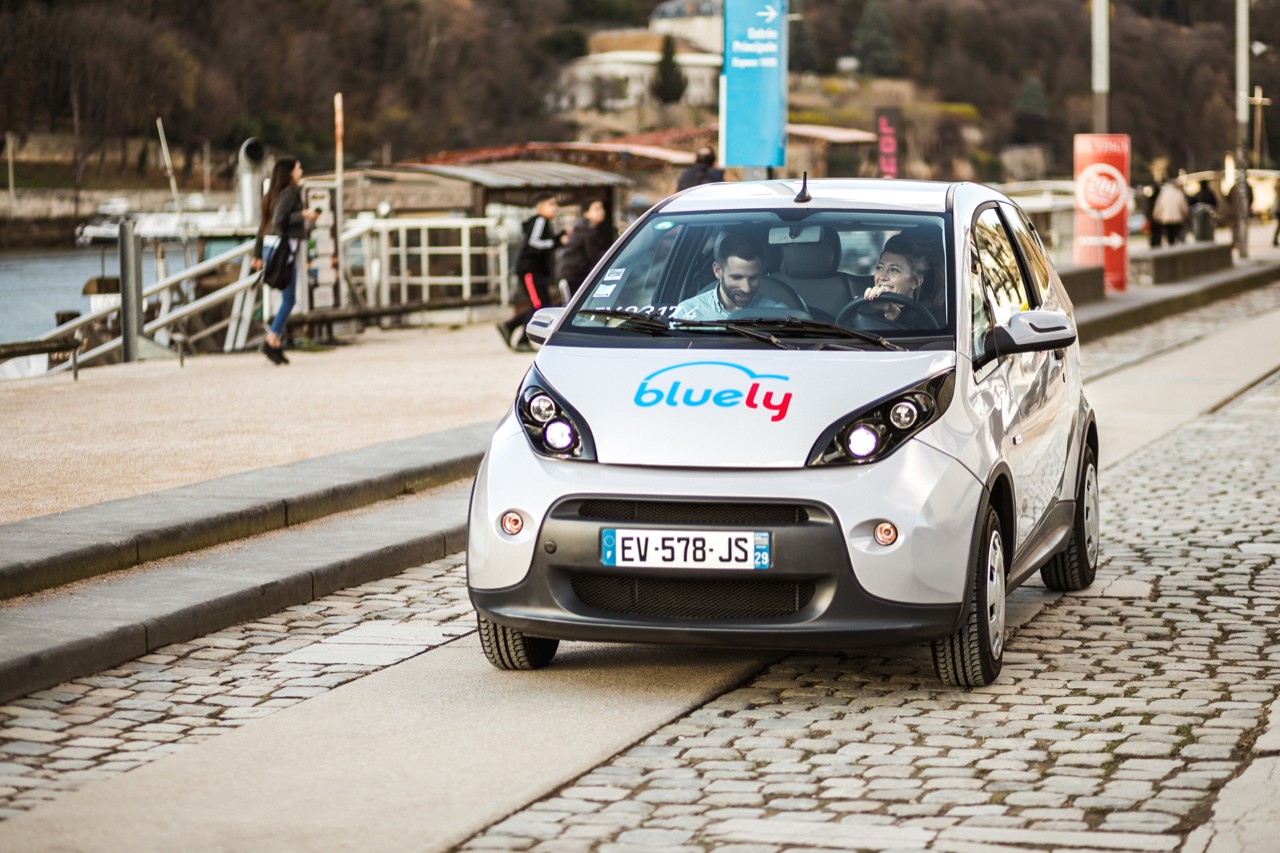 Bluely et Bluecub : après Paris, le service d'autopartage de Bolloré prend fin à Lyon et à Bordeaux