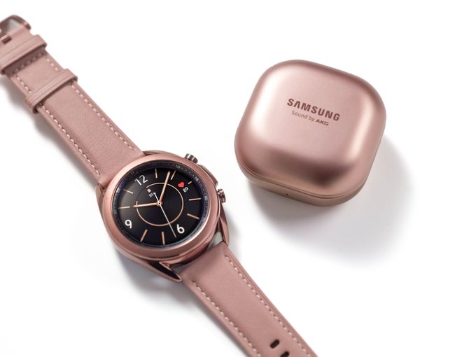 Galaxy Watch 3 et Galaxy Buds Live : Samsung met le paquet sur les wearables