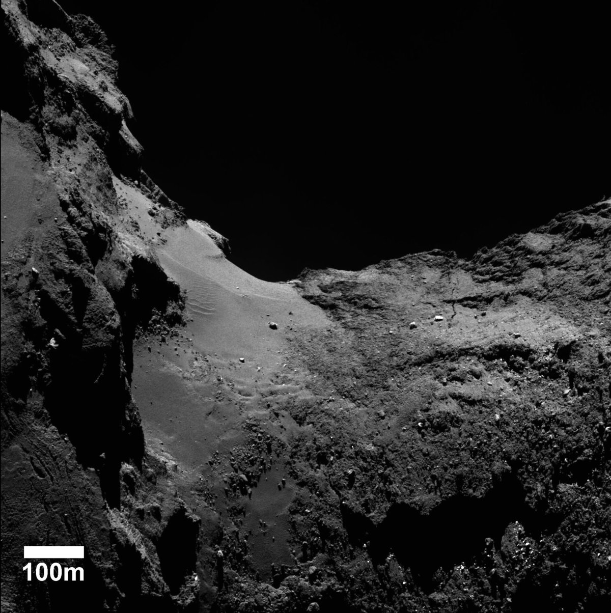 Ah, Rosetta et ses fabuleuses images. Crédits ESA/Rosetta/MPS for OSIRIS Team MPS/UPD/LAM/IAA/SSO/INTA/UPM/DASP/IDA