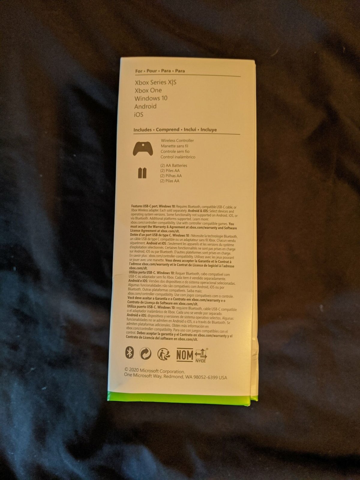 La boîte indique clairement une compatibilité &quot;Xbox Series X | S&quot;. © Ars Technica
