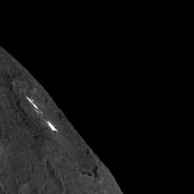 Ceres Occator cratère Photo © NASA/JPL-Caltech