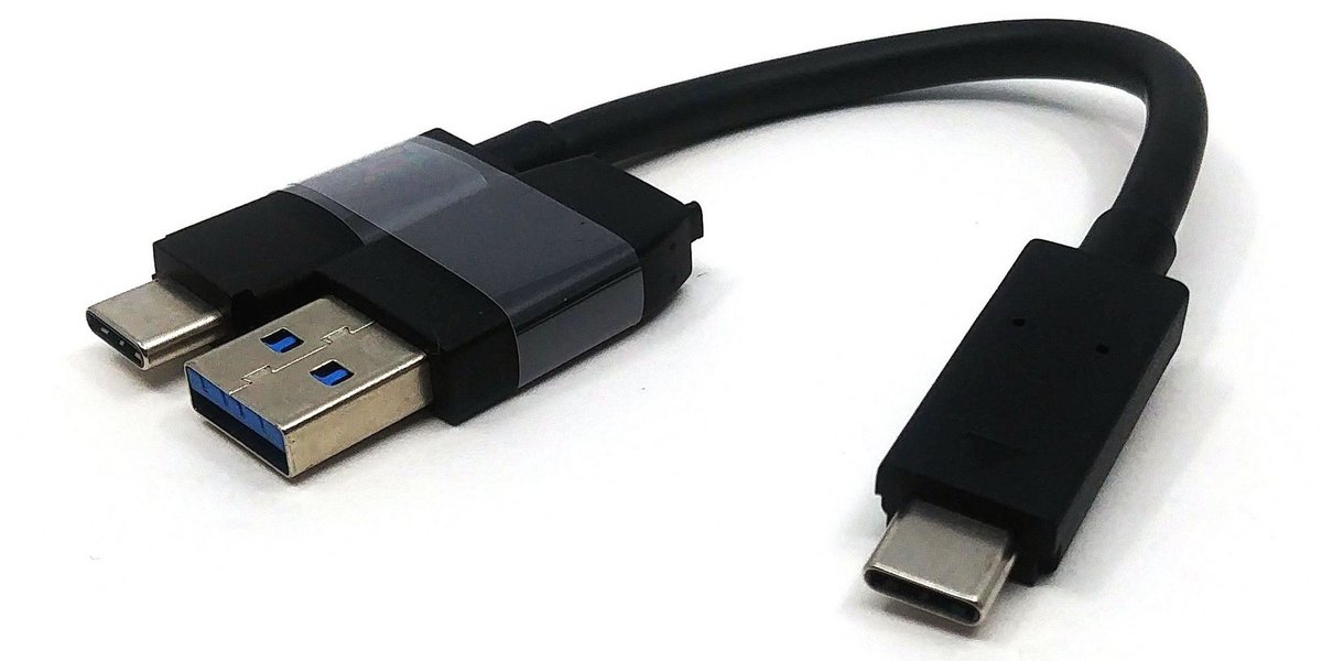 Le câble USB-C - un peu court - et son adaptateur USB-A © Nerces pour Clubic