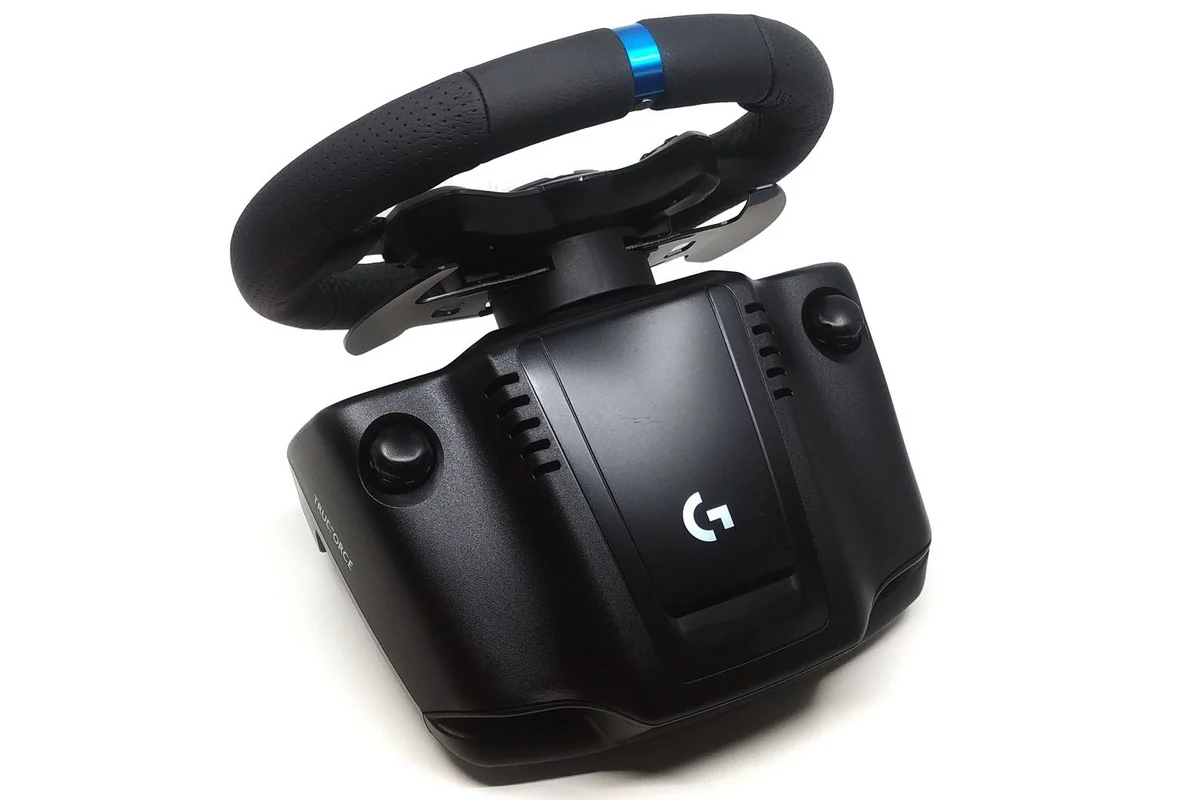 Logitech G923 © Nerces