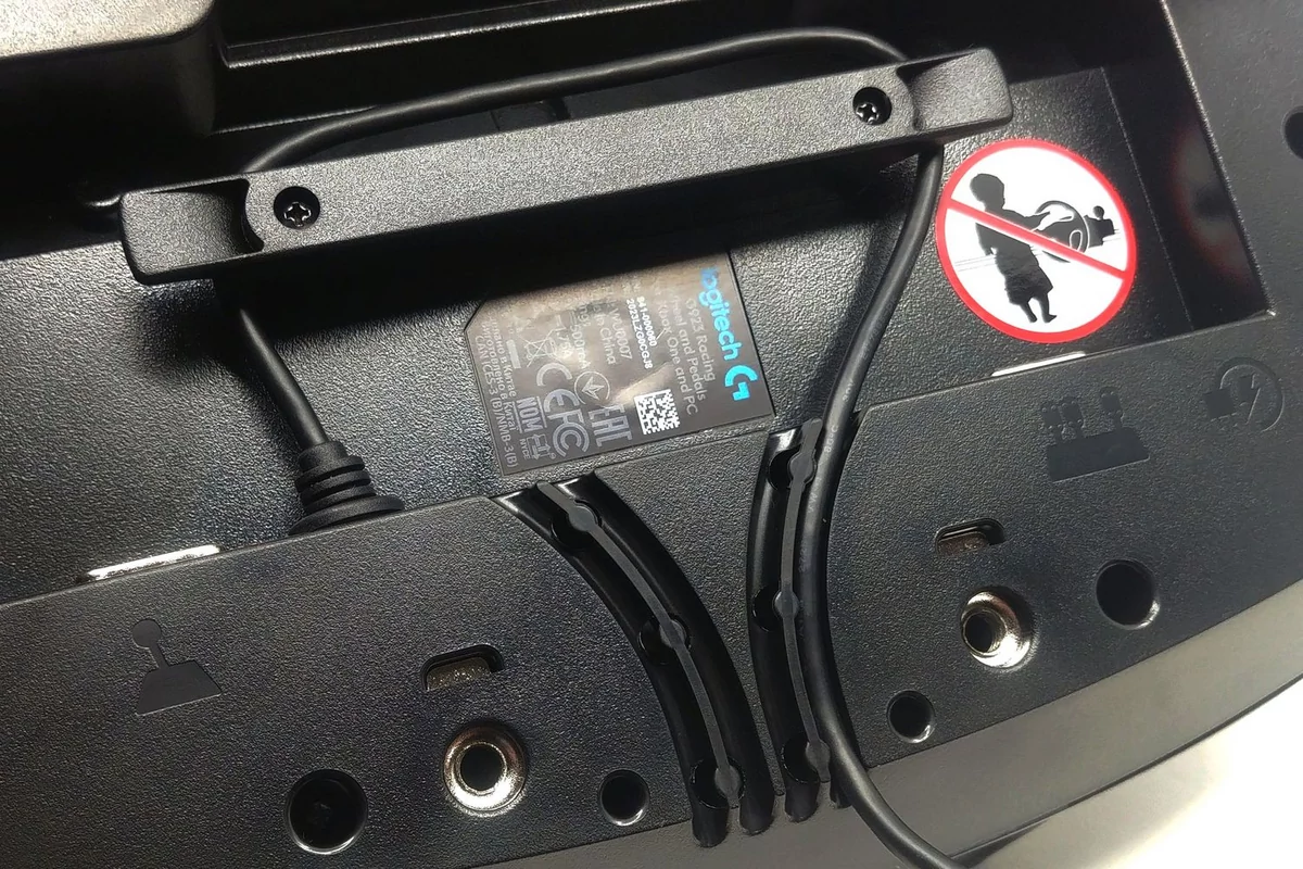 Logitech G923 © Nerces