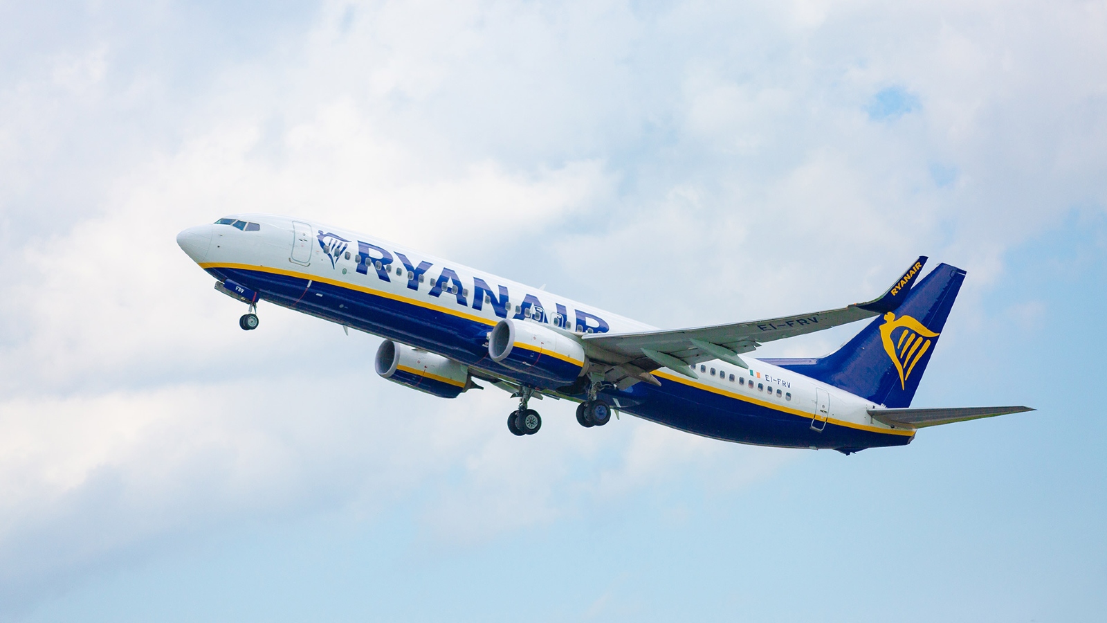 Ryanair met en vente des billets à... 5 euros jusqu'à ce soir : cela vaut-il le coup ?