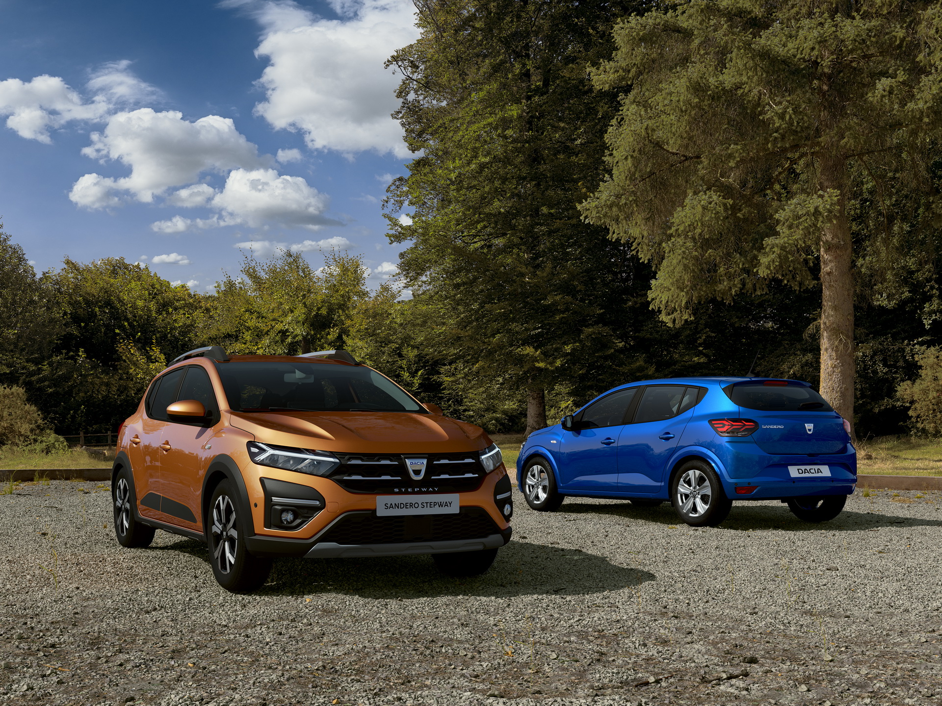Dacia dévoile le nouveau design de la marque avec les nouvelles Sandero et Logan