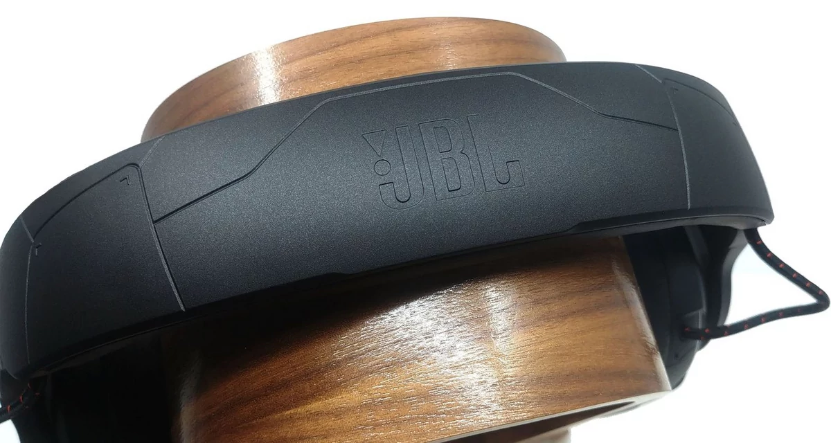 JBL Quantum One © Nerces