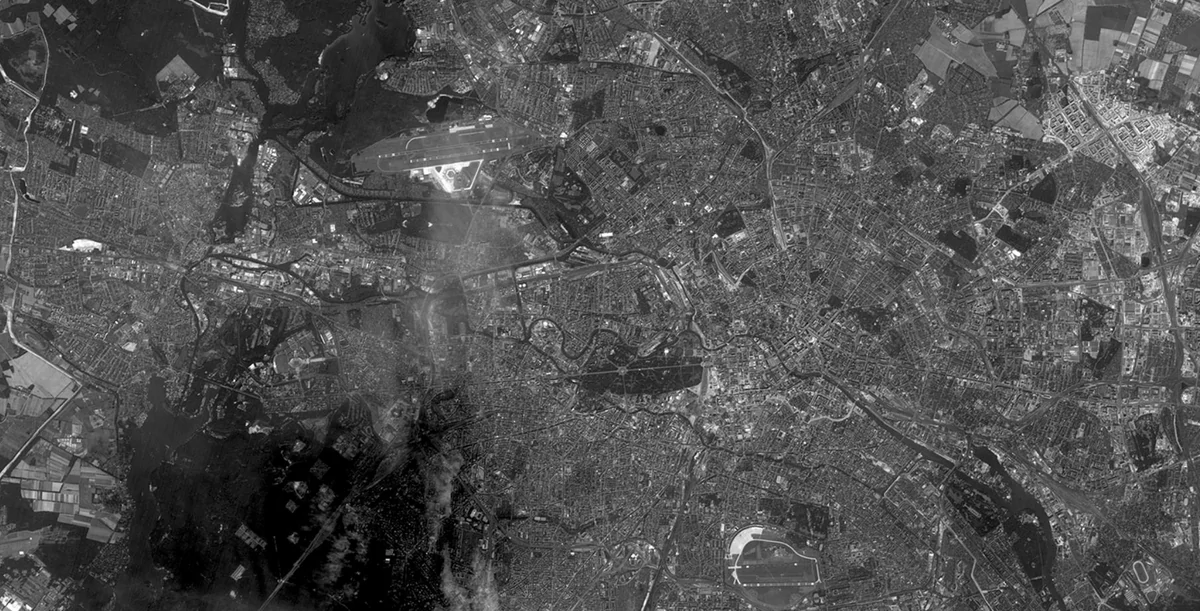 Spot-1 Berlin © CNES 1989, Distribution Airbus DS