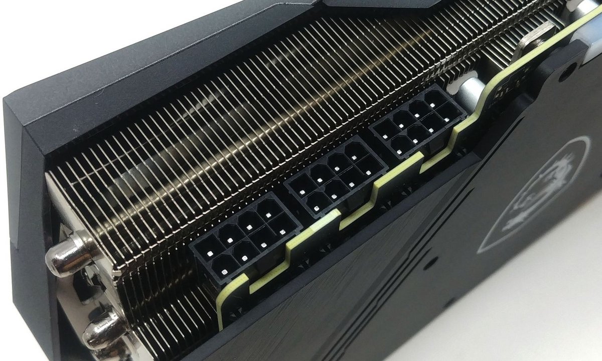 Attention de bien disposer de trois connecteurs PCIe 8 broches © Nerces pour Clubic
