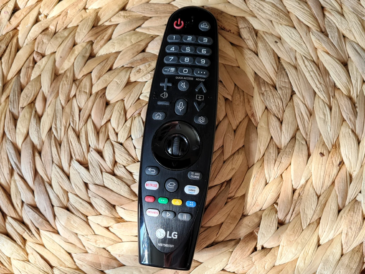 LG Magic Remote © Matthieu Legouge
